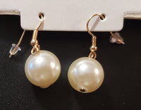 Cream Pearls - 3 String